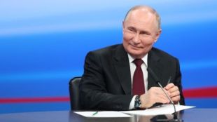 Gobierno ruso califica de absoluta la victoria del presidente Putin