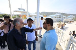 El gobernador Eduardo Verano y el alcalde de Puerto Colombia Plinio Cedeño 