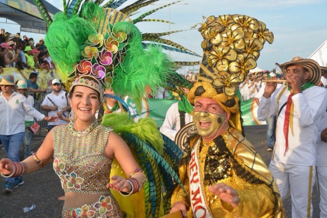 450 barranquilleros contagiaron a Cartagena con la alegría del Carnaval