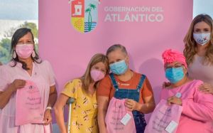 Junto a la Gobernadora del Atlántico, 40 supervivientes de cáncer de mama reafirmaron que son &#039;Poderosas&#039;