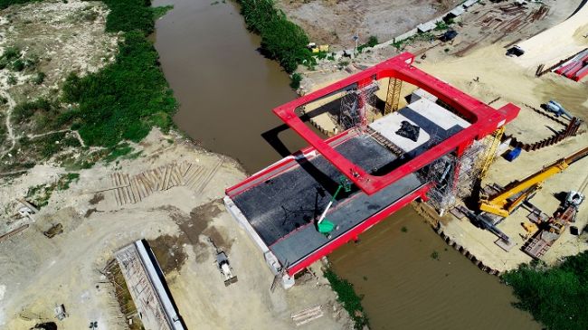 Ya esta lista la estructura del primer puente móvil de Colombia