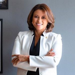 Natasha Avendaño, Superintendente de Servicos Públicos
