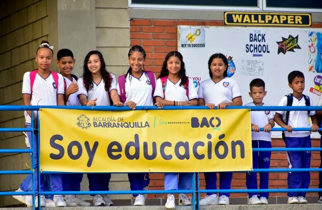 Alcalde Pumarejo da bienvenida al año escolar desde el barrio las Américas