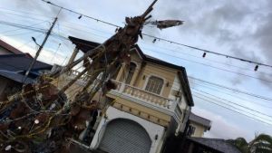 Tifón Phanfone azota Filipinas y deja unos 16 muertos