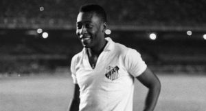 Fallece el exfutbolista brasileño Pelé a los 82 años