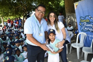 Electricaribe entregó donación a niños del barrio Santo Domingo de Guzmán