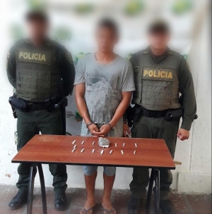 Policía captura a dos personas dedicadas al tráfico de estupefacientes