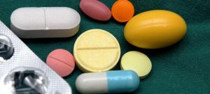 Distrito advierte sobre riesgos de comprar productos farmacéuticos no autorizados