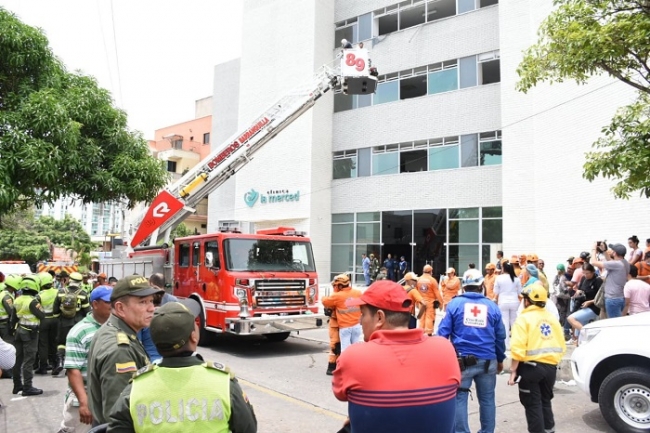 Durante incendio en clínica La Merced no hubo heridos