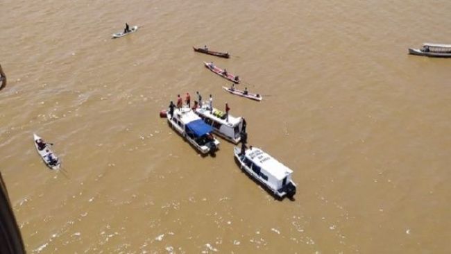 Naufragio en río Jari deja al menos 13 decesos en Brasil