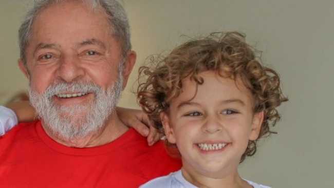 Justicia brasileña autorizó a Lula asistir a velorio de nieto
