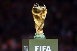 FIFA evaluará celebrar Mundiales de Fútbol cada dos años