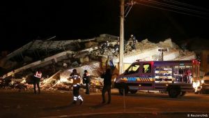 Sismo de 6.8 en el sureste de Turquía deja cuatro muertos