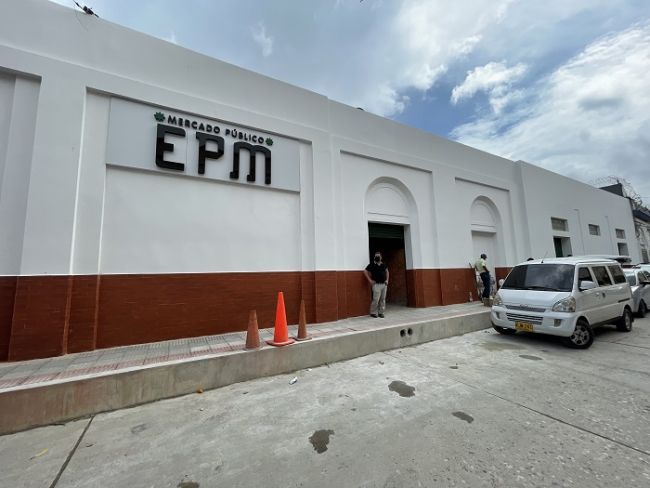 Alcalde Pumarejo entregó el nuevo mercado EPM, el primero de 11 plazas que revitalizarán el Centro de Barranquilla