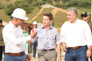 Gobernador de Antioquia agradece reapertura anticipada de la vía en Sinifaná