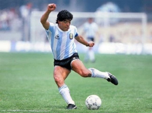 Muere Diego Armando Maradona, uno de los mejores futbolista de todos los tiempos