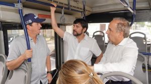 Gerente de Transmetro Fernando Isaza, Alcalde Jaime Pumarejo y Ministro de transporte Guillermo Reyes,