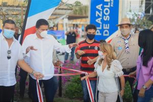 Gobernadora Elsa Noguera entregó 12 mil metros cuadrados de plaza renovada en Soledad