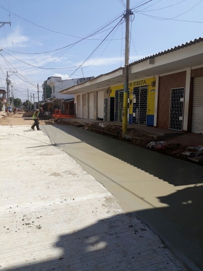 En un 75% avanza pavimentación de 2.7 kilómetros de vías urbanas en el sur de Malambo