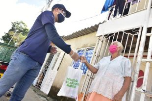 “Cuidarlos es la mejor manera de celebrar la vida de nuestros adultos mayores”: alcalde Jaime Pumarejo