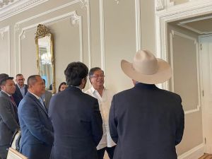 El presidente Gustavo Petro, durante la reunión de alcaldes de Colombia en la Casa de Nariño
